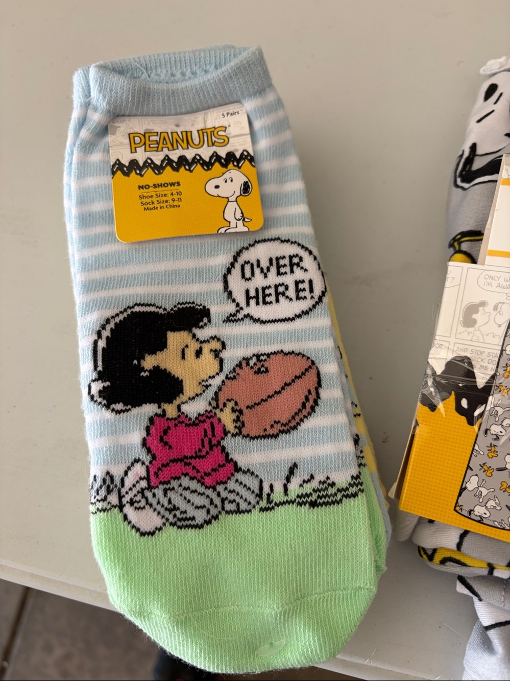 Peanuts Gray Lounge Pants with Yellow Accents and sock set! New - Picture 2 of 4